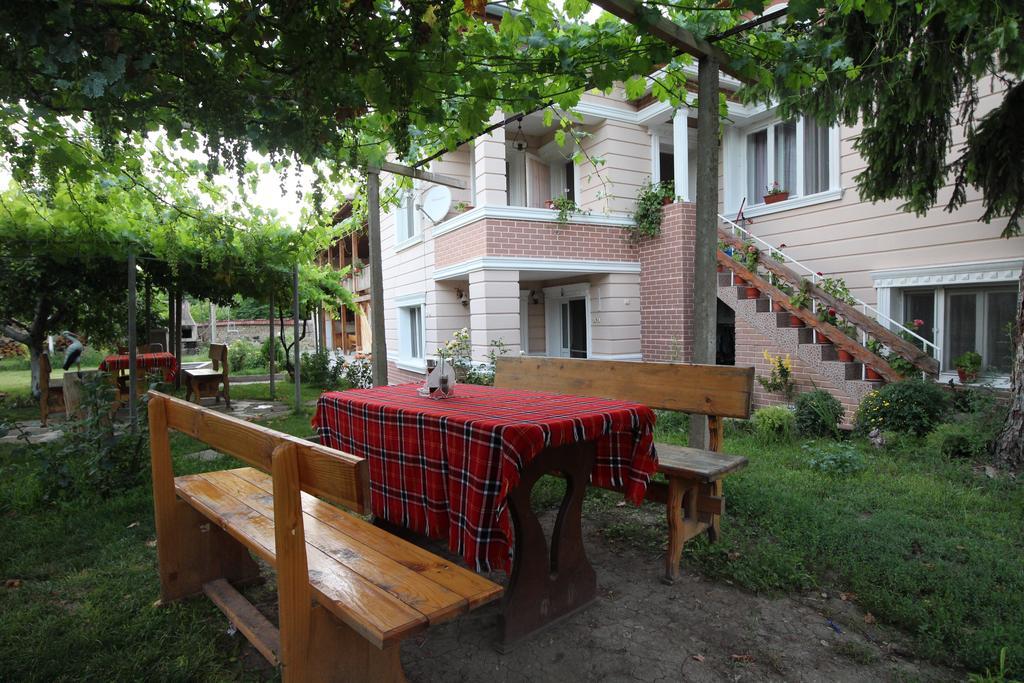 Slanchevata Kashta Hotel Krushuna Esterno foto