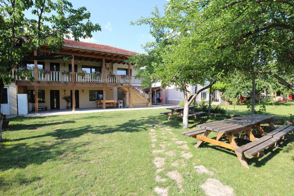 Slanchevata Kashta Hotel Krushuna Esterno foto