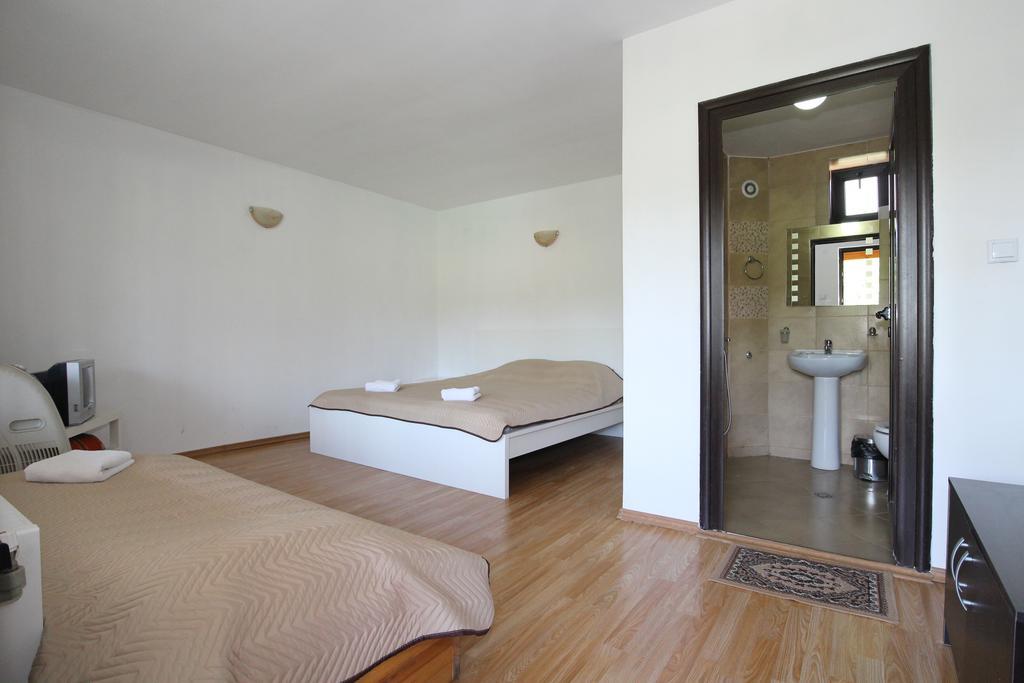 Slanchevata Kashta Hotel Krushuna Esterno foto