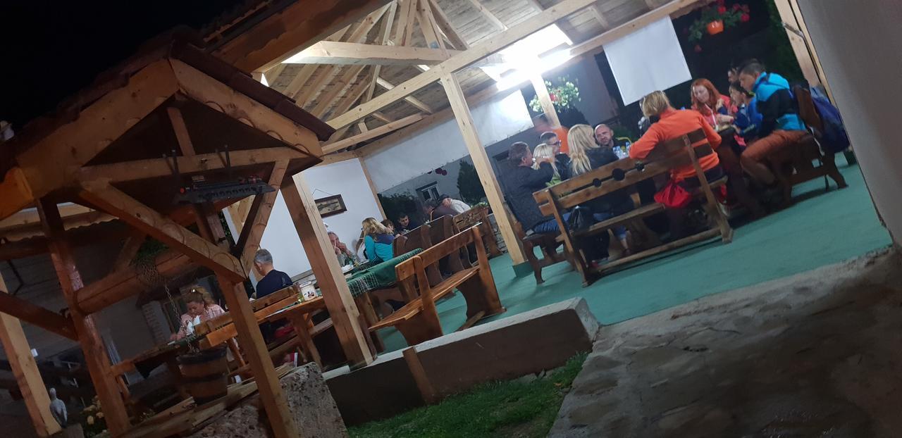 Slanchevata Kashta Hotel Krushuna Esterno foto